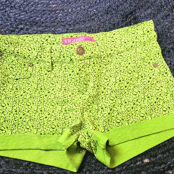 Girls size 10 Vigoss green pattern shorts - Picture 2 of 6